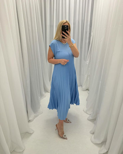 🔥48% OFF🔥Sleeveless pleated simple solid colour dress