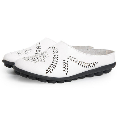 Loose-fitting slippers with a floral cutout, suitable for all foot types