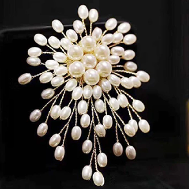 Ladies' High-end Exquisite Handmade Pearl Brooch